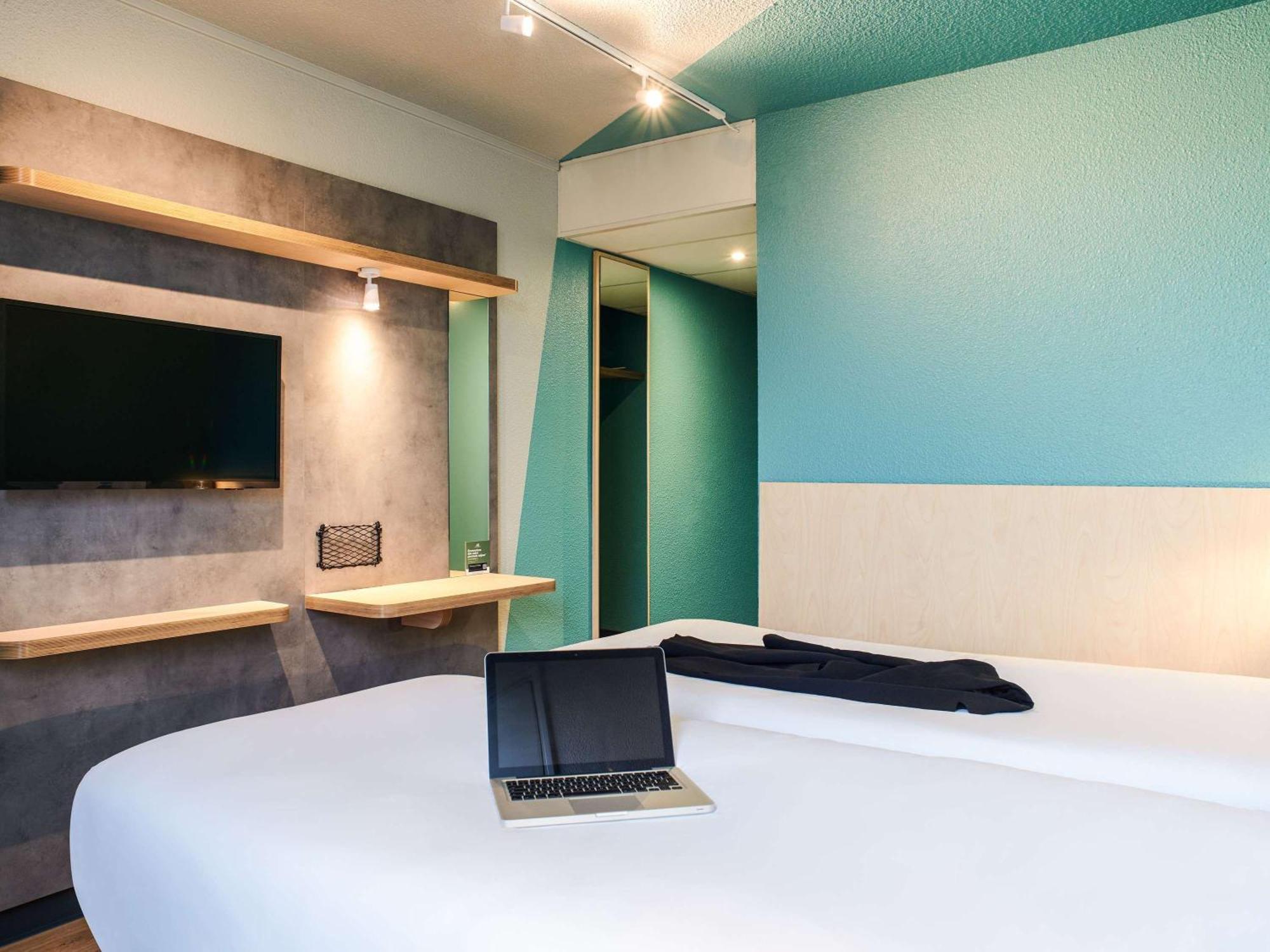 Hotel Ibis Budget Nantes Ouest Atlantis Couëron Exterior foto