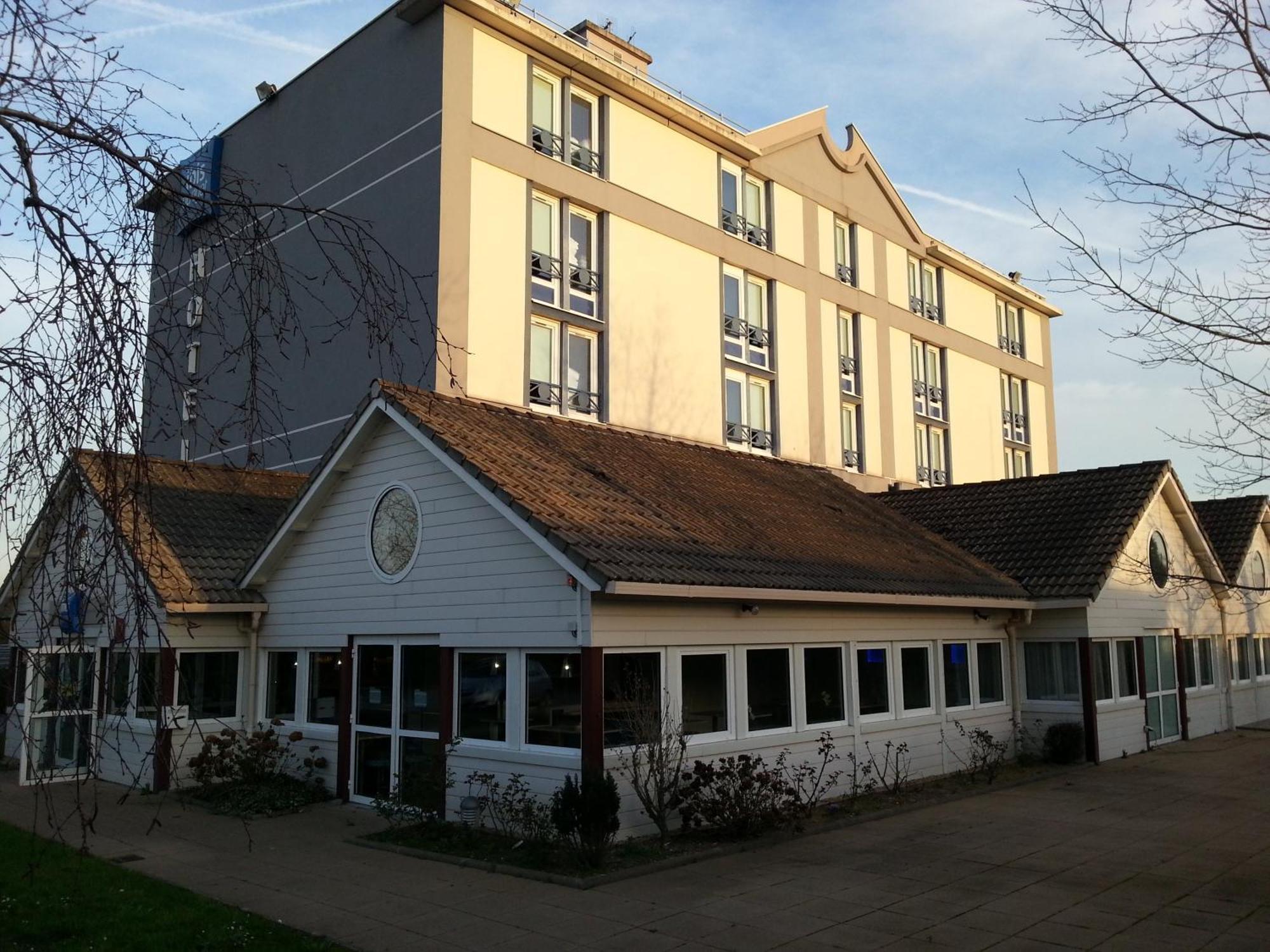 Hotel Ibis Budget Nantes Ouest Atlantis Couëron Exterior foto